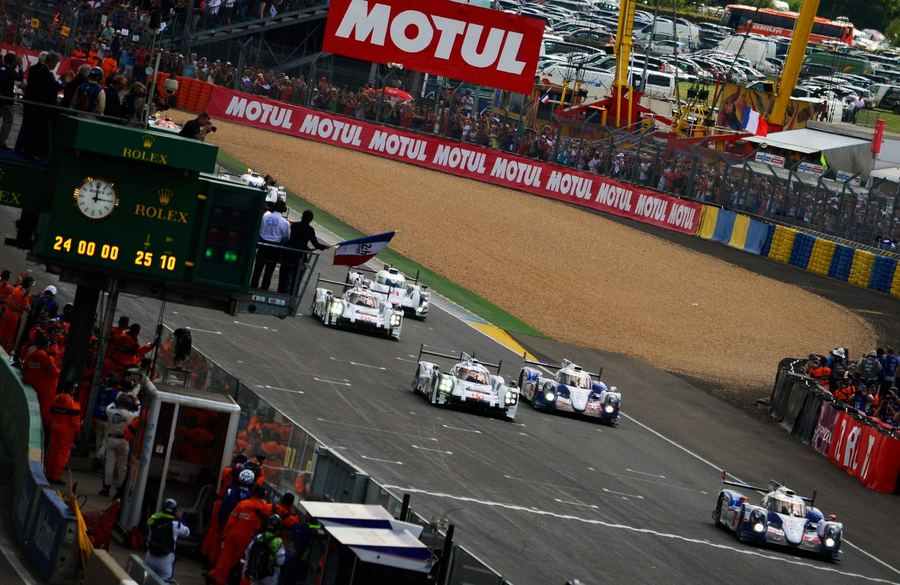the 24 Hours of Le Mans circuit or event, ideally conveying the race's historic scale